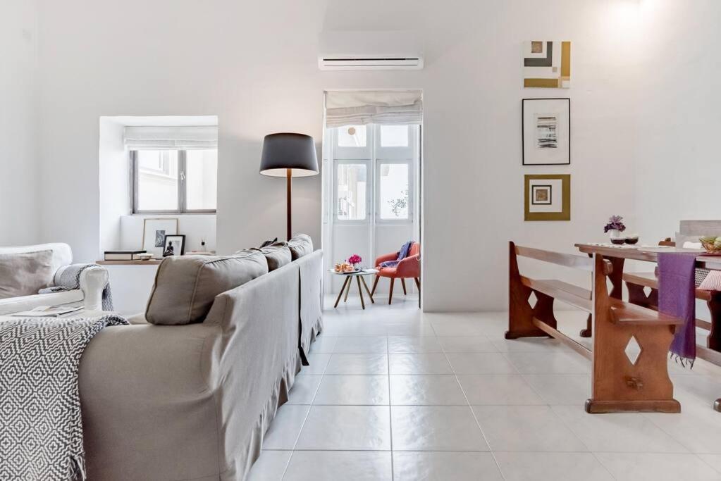 Authentic Seafront Experience * Sliema